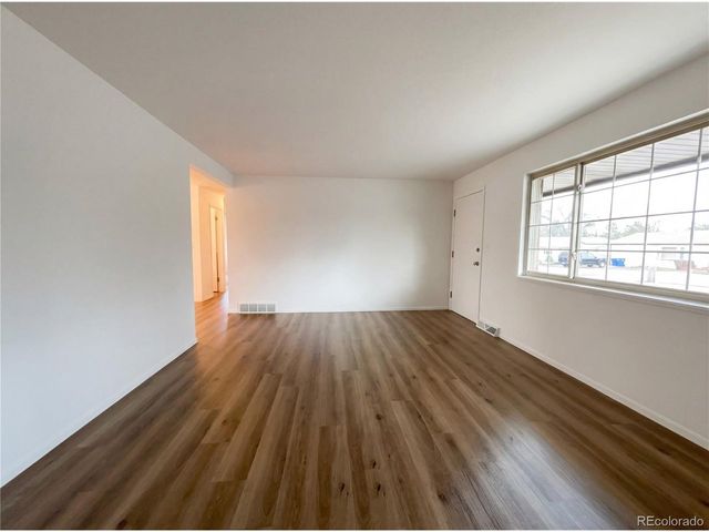 1027 N 1st St, Johnstown, CO 80534