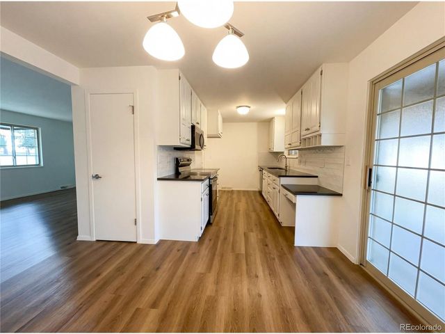 1027 N 1st St, Johnstown, CO 80534