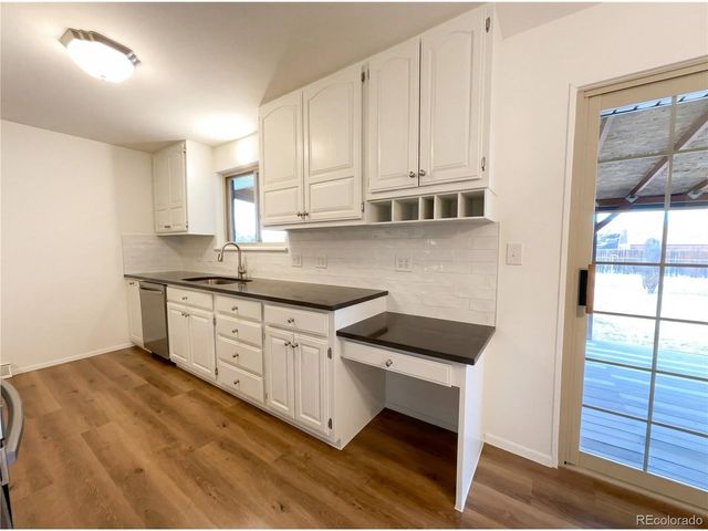 1027 N 1st St, Johnstown, CO 80534