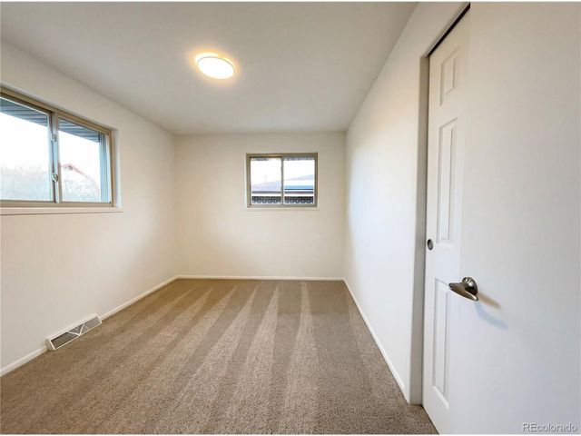 1027 N 1st St, Johnstown, CO 80534