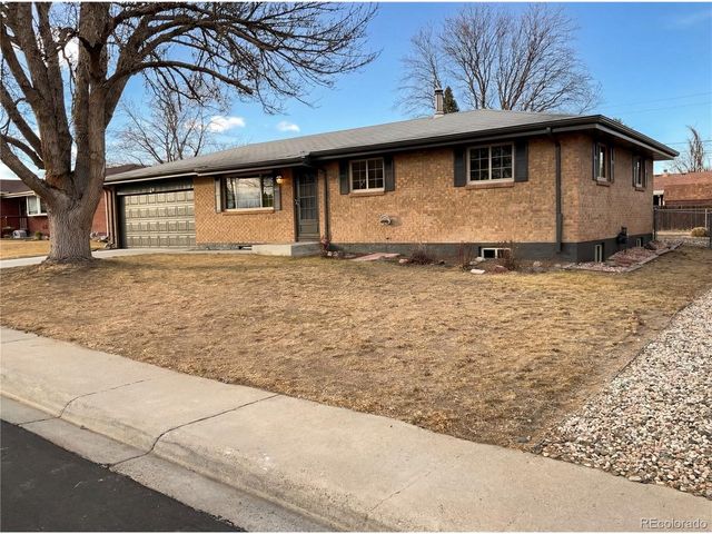 1027 N 1st St, Johnstown, CO 80534