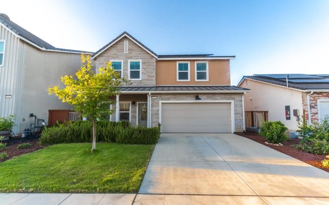 951 Kelso Avenue, Clovis, CA 93619