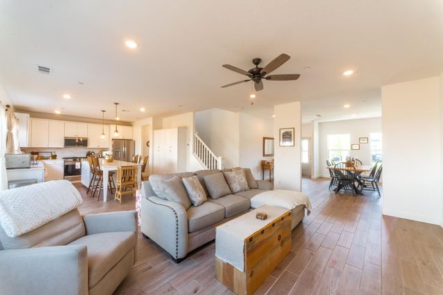 951 Kelso Avenue, Clovis, CA 93619