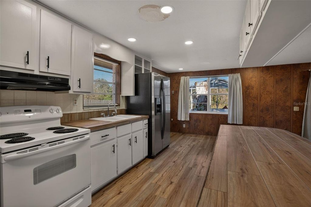 Image 19 of property listing at 5675 S SANDALWOOD WAY, Floral City, FL 34436