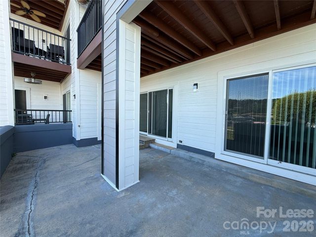 18733 Vineyard Point Lane, Cornelius, NC 28031