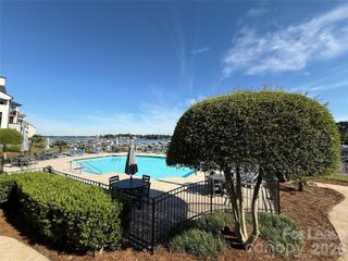 18733 Vineyard Point Lane, Cornelius, NC 28031