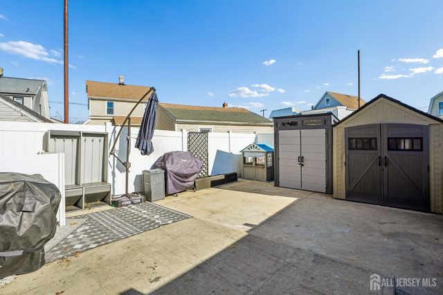 60 Thornall Street, Carteret, NJ 07008