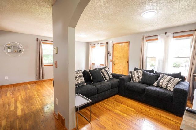 6240 Edith Avenue, Kansas City, KS 66104
