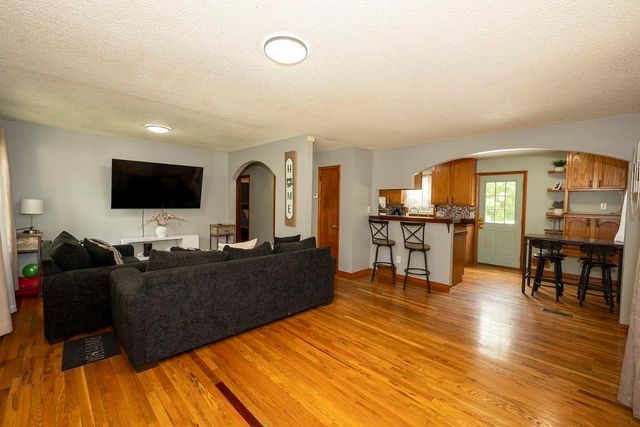 6240 Edith Avenue, Kansas City, KS 66104