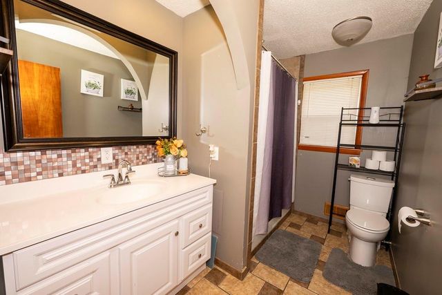 6240 Edith Avenue, Kansas City, KS 66104