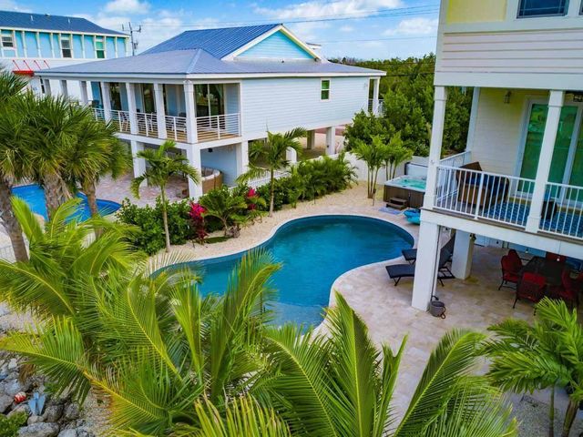 223 Sombrero Beach Boulevard 1, Marathon, FL 33050