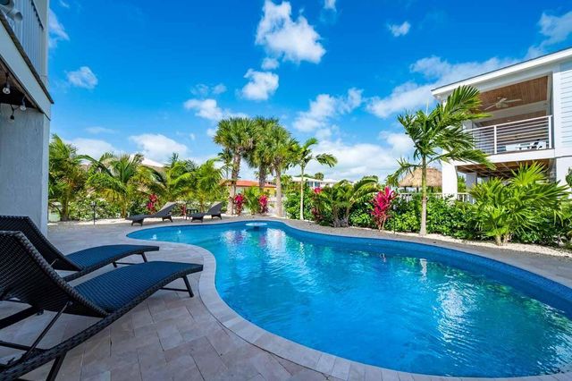 223 Sombrero Beach Boulevard 1, Marathon, FL 33050