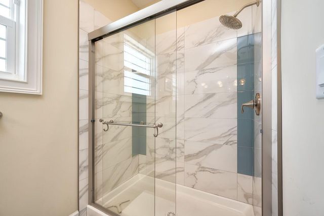 223 Sombrero Beach Boulevard 1, Marathon, FL 33050