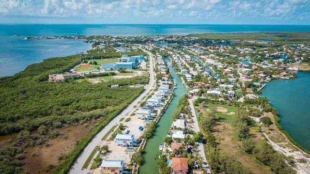 223 Sombrero Beach Boulevard 1, Marathon, FL 33050