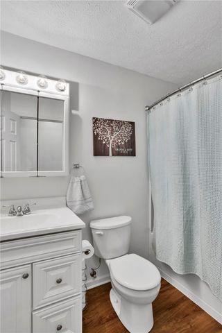 201 Manor View Dr, Manor, PA 15665