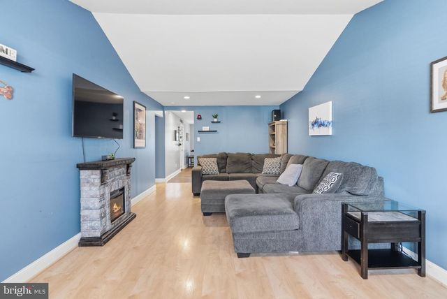 2940 QUINCY TURN, Bensalem, PA 19020