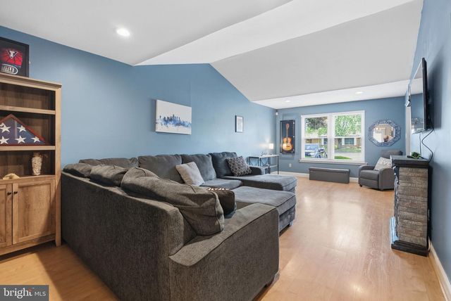 2940 QUINCY TURN, Bensalem, PA 19020