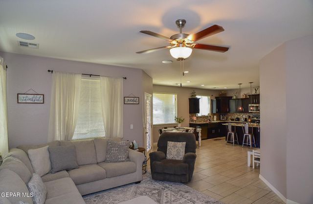 14447 Onnie Kirk Avenue, El Paso, TX 79938