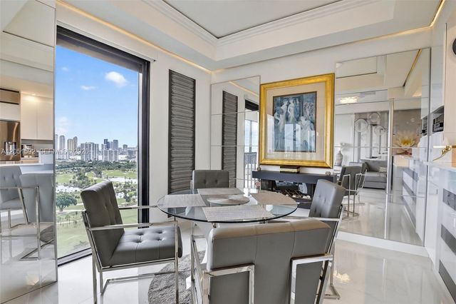 20335 W Country Club Dr PH4, Aventura, FL 33180
