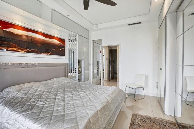 20335 W Country Club Dr PH4, Aventura, FL 33180