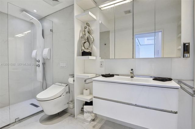 20335 W Country Club Dr PH4, Aventura, FL 33180