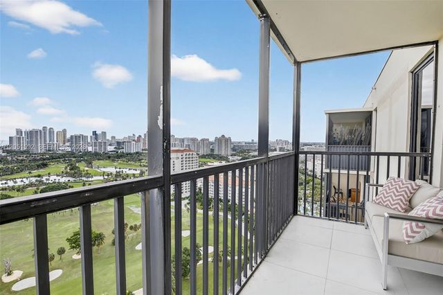 20335 W Country Club Dr PH4, Aventura, FL 33180