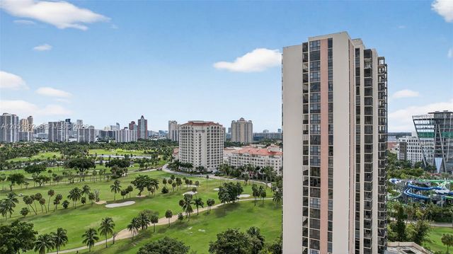 20335 W Country Club Dr PH4, Aventura, FL 33180
