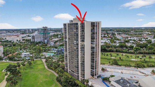 20335 W Country Club Dr PH4, Aventura, FL 33180