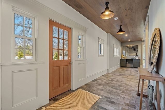 16 Hatch Farm Lane, Concord, MA 01742