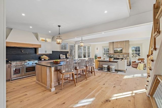 16 Hatch Farm Lane, Concord, MA 01742