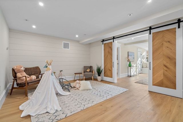 16 Hatch Farm Lane, Concord, MA 01742