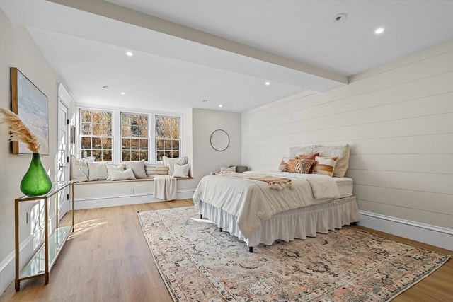 16 Hatch Farm Lane, Concord, MA 01742