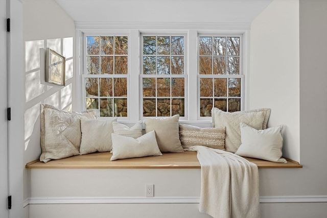 16 Hatch Farm Lane, Concord, MA 01742