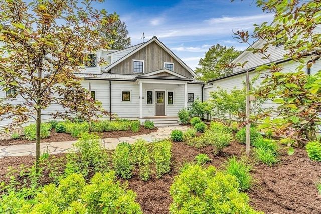 16 Hatch Farm Lane, Concord, MA 01742