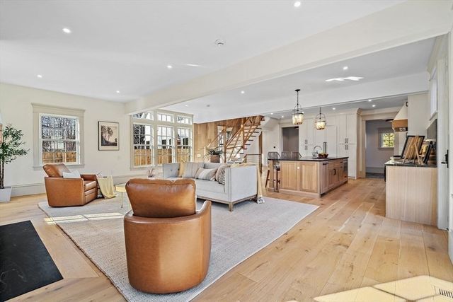 16 Hatch Farm Lane, Concord, MA 01742