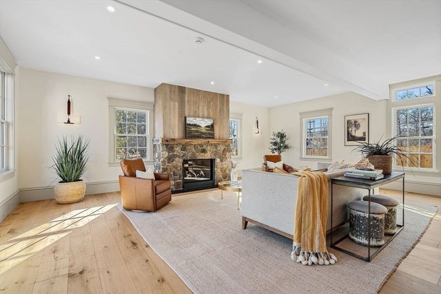 16 Hatch Farm Lane, Concord, MA 01742