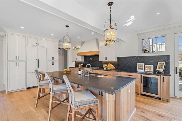 16 Hatch Farm Lane, Concord, MA 01742