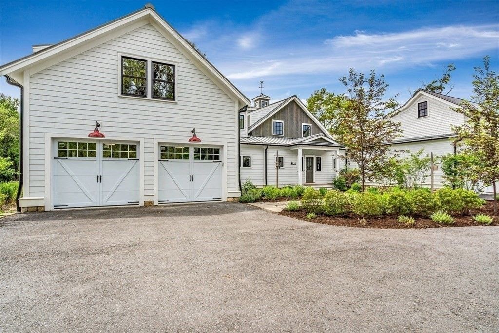 16 Hatch Farm Lane, Concord, MA 01742