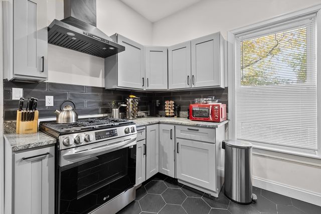 79 W Cottage St, Boston, MA 02125