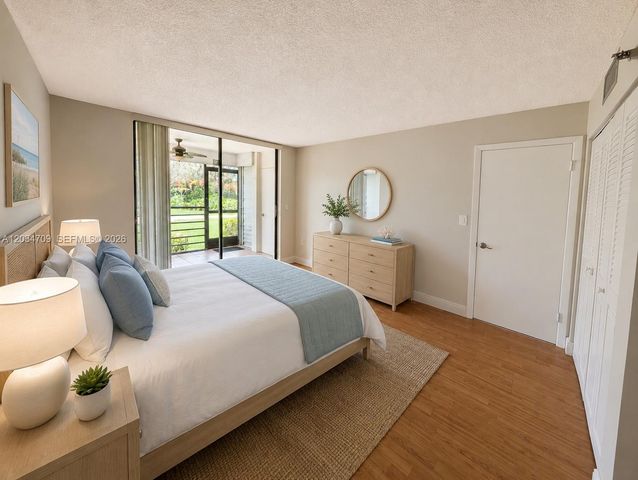 900 Saint Charles Place L6, Pembroke Pines, FL 33026