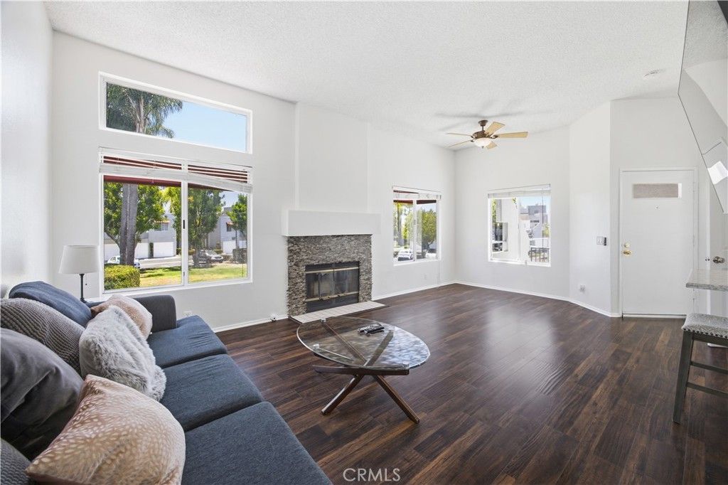 Image 10 of property listing at 27823 Zircon 72, Mission Viejo, CA 92691
