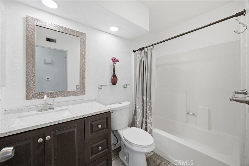 Image 12 of property listing at 27823 Zircon 72, Mission Viejo, CA 92691