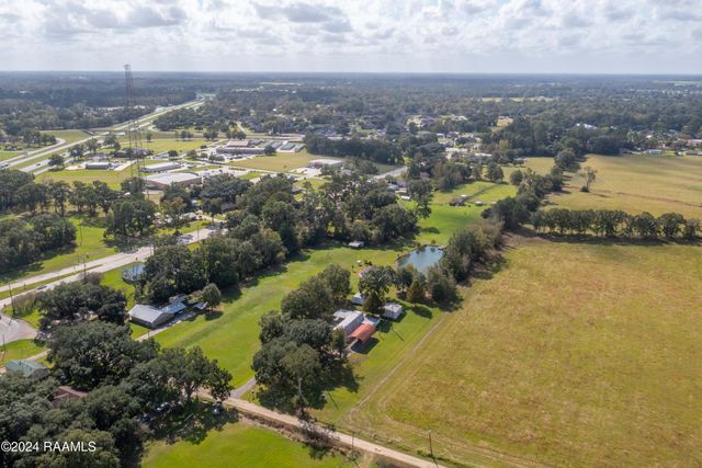 135 Woodys Lane, Sunset, LA 70584