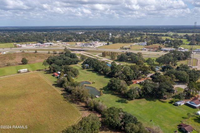 135 Woodys Lane, Sunset, LA 70584
