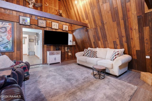 135 Woodys Lane, Sunset, LA 70584