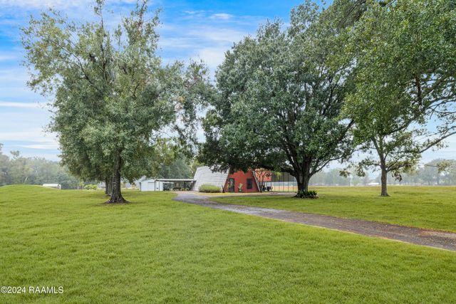 135 Woodys Lane, Sunset, LA 70584