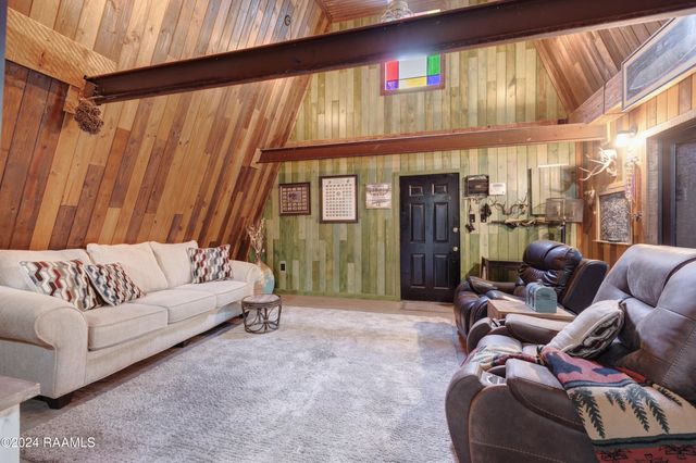 135 Woodys Lane, Sunset, LA 70584