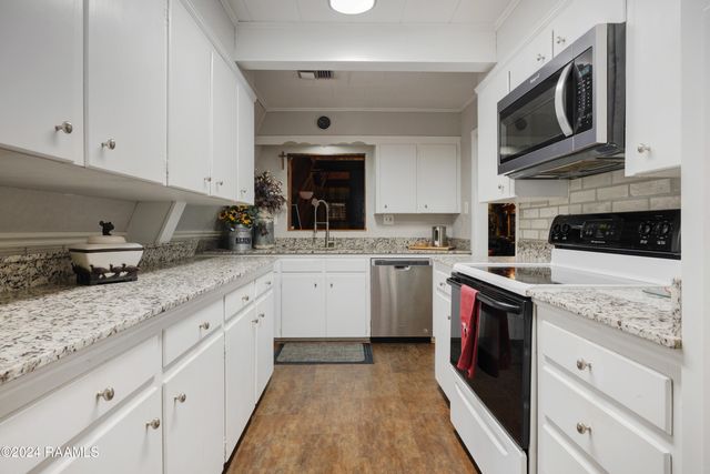 135 Woodys Lane, Sunset, LA 70584