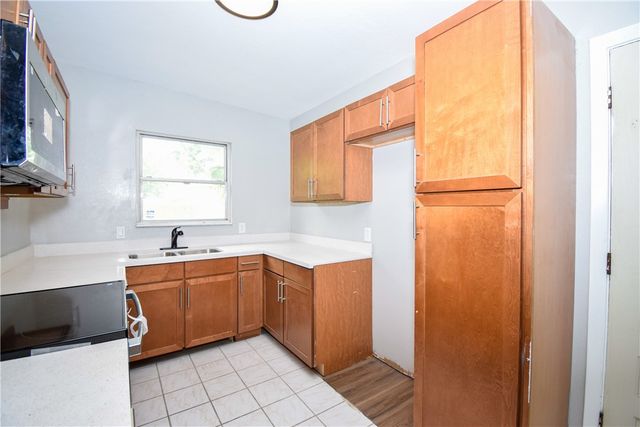 3817 Lamont St, Corpus Christi, TX 78415