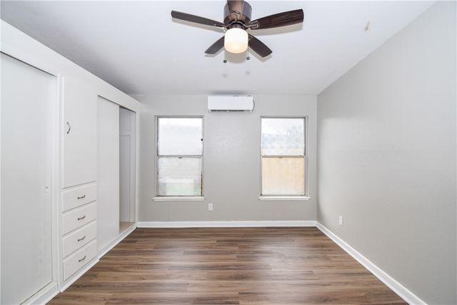 3817 Lamont St, Corpus Christi, TX 78415